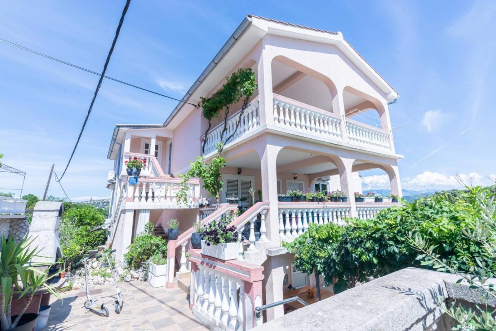 Apartments Barbara Супетарска Драга Екстериор снимка